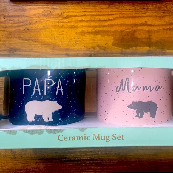 Brand New- Papa & Mama Bear Mugs- perfect for the holidays - Picture 1 of 3